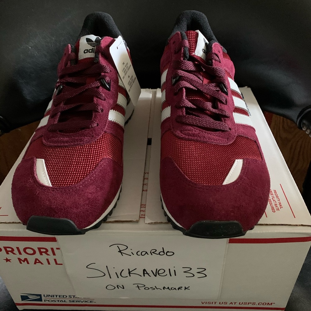 NWOB ADIDAS ORIGINALS MEN'S ZX 700 SIZE 10.5